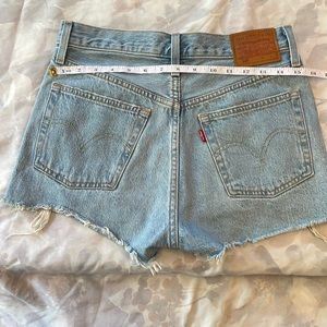 Levi’s  501 cut off shorts